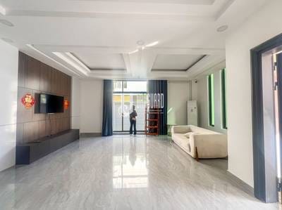 $3,000 Villa