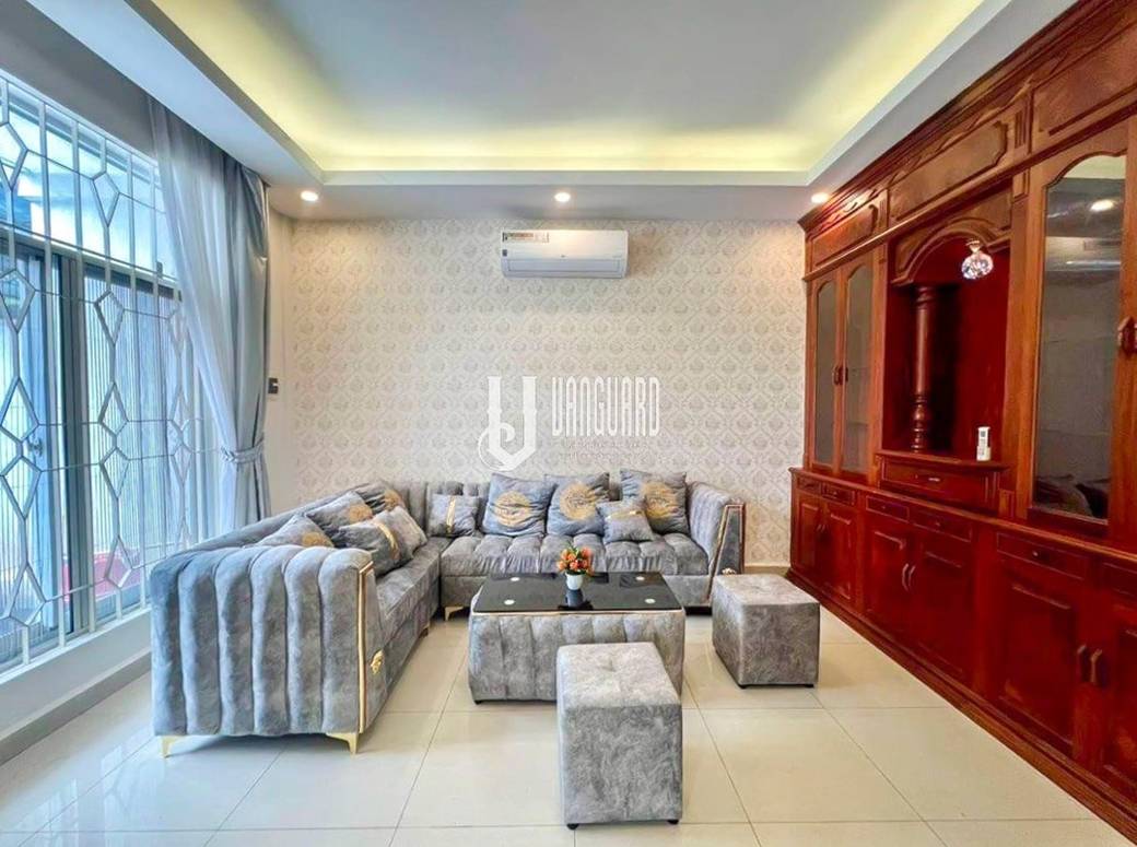 $1,400 Dvojvila
