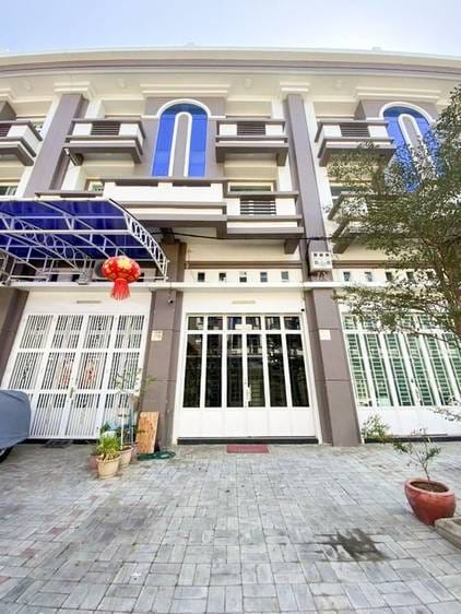 Flat House Na wynajem w Chroy Changvar, Phnom Penh
