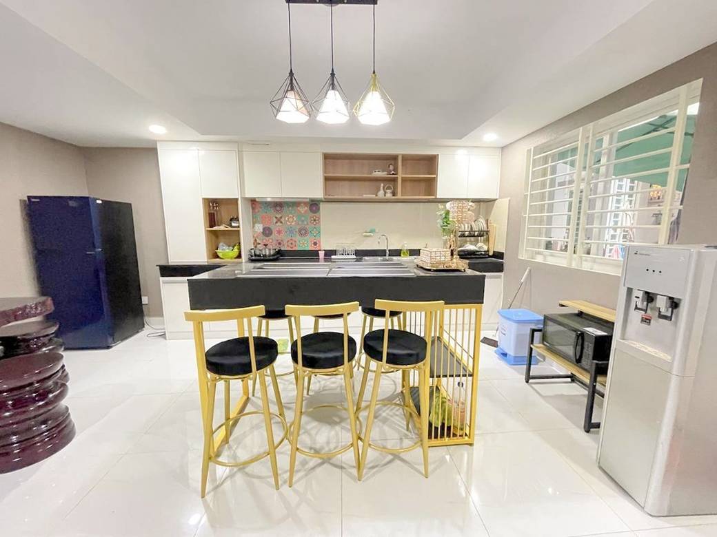 Flat House Na wynajem o powierzchni działki 134.4 m²