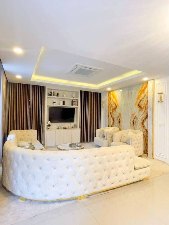 $3,500 Vila