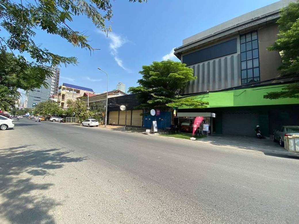 1,012 sqm Living Size CommercialShophouse K pronájmu in Boeng Keng Kang