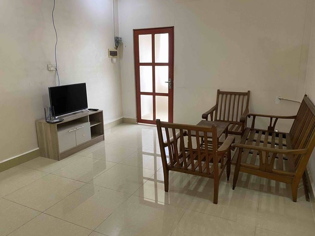 $250 Flat House