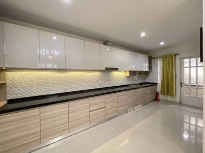 90 sqm Living Size Vila Na prodej in Chbar Ampov