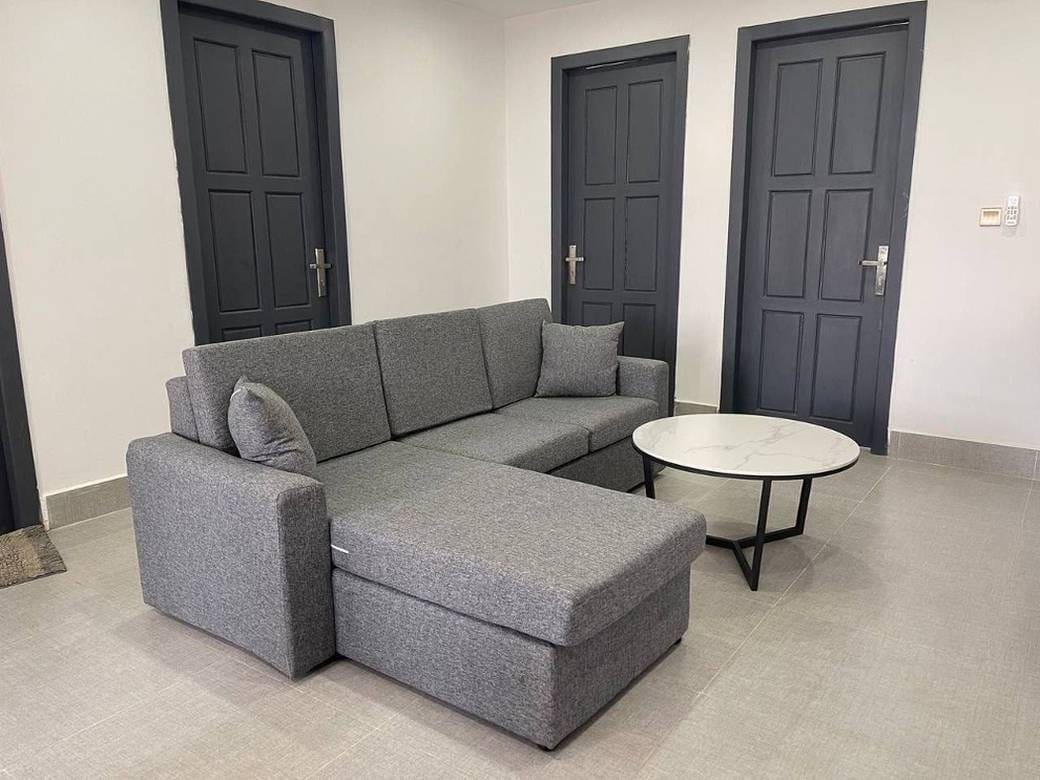 $1,400 Condo