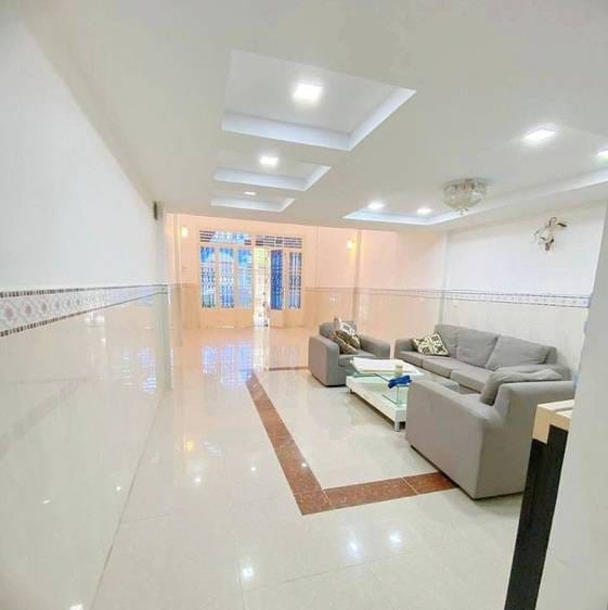 100 sqm Land Size Flat House K pronájmu