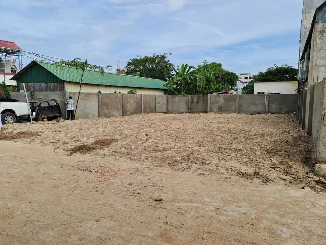 280 sqm Land Size Lot For Rent