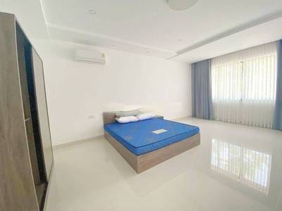 130.2 sqm Land Size Shophouse K pronájmu