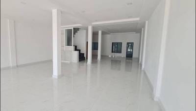 160 sqm Land Size Shophouse K pronájmu