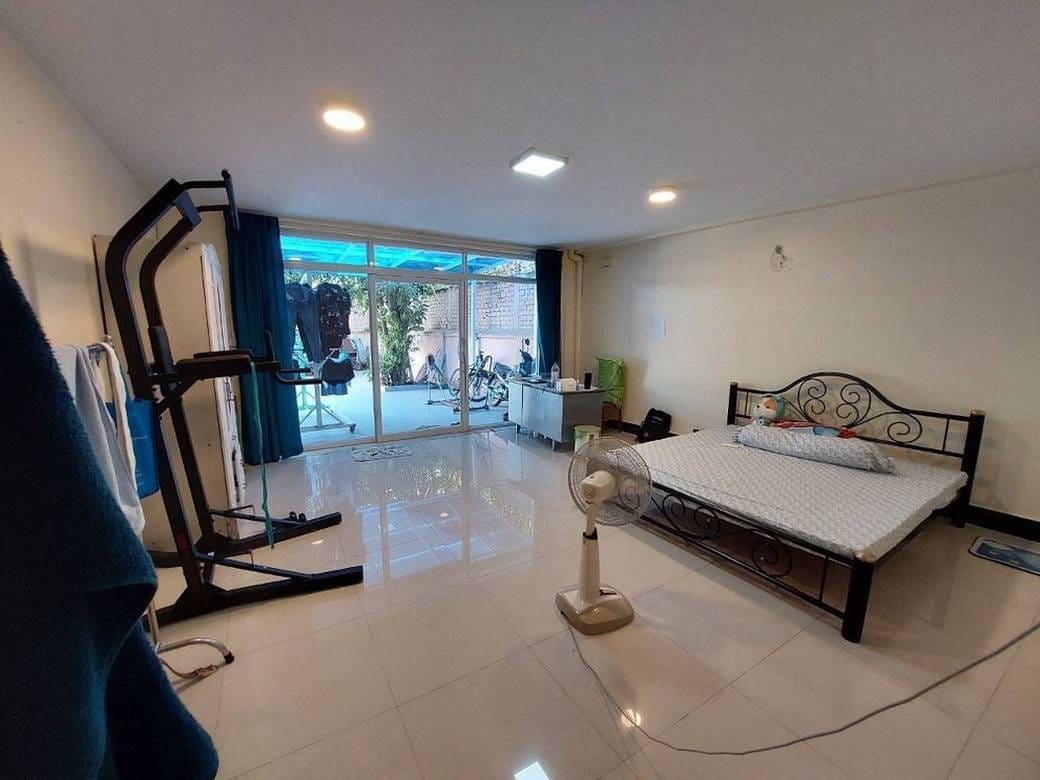 600 sqm Land Size Villa For Rent
