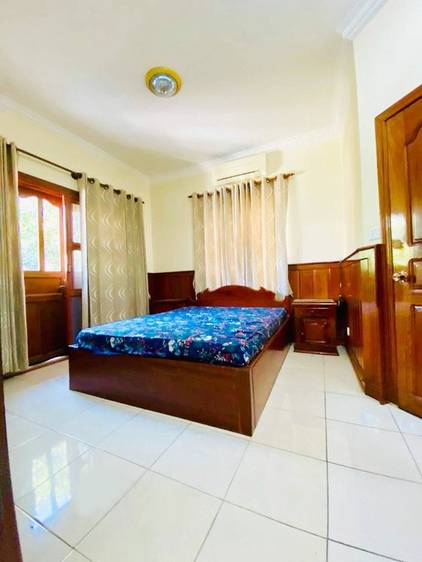 231.2 sqm Land Size Vila K pronájmu