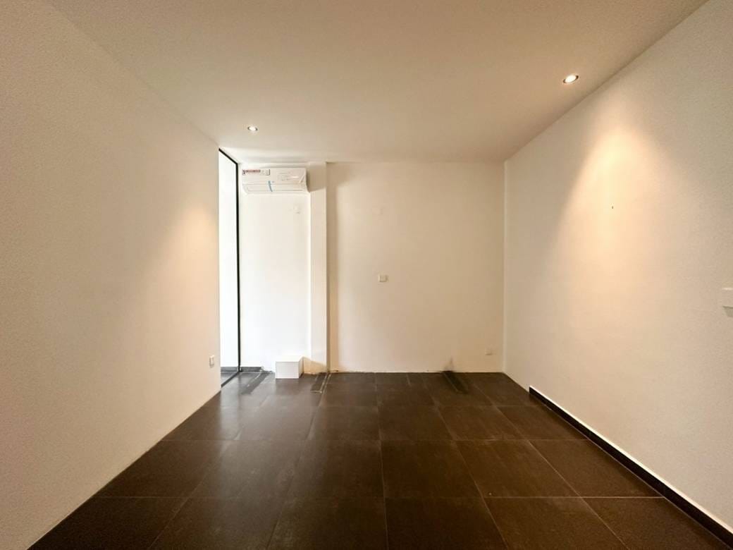 Apartment For Rent in Daun Penh $1,300