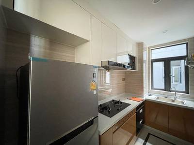 R&F CITY | Zařízeno Condo K pronájmu