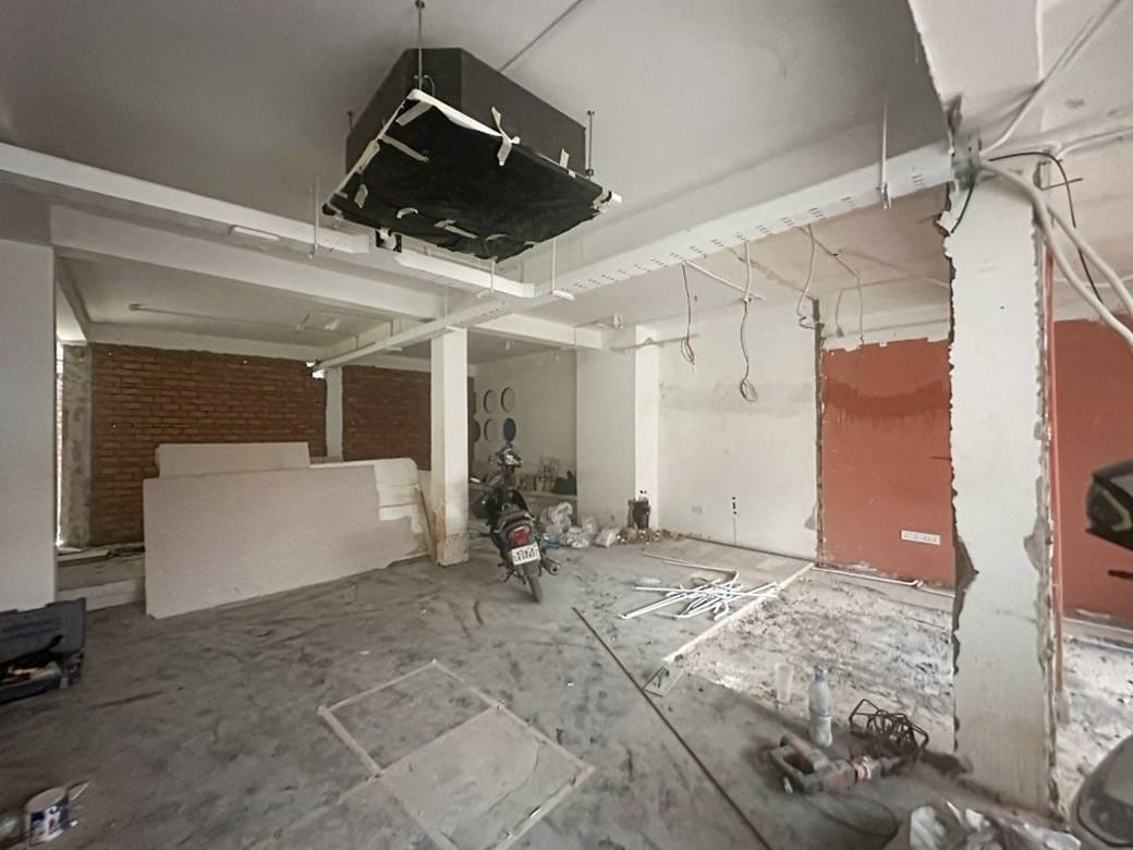 Chakto Mukh Shophouse Na prodej in Chakto Mukh