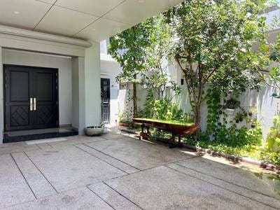 $1,600 Dvojvila