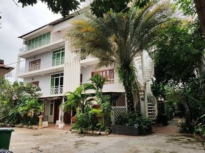 อาคาร สำหรับเช่า ขนาดที่ดิน 1,600 ตร.ม.