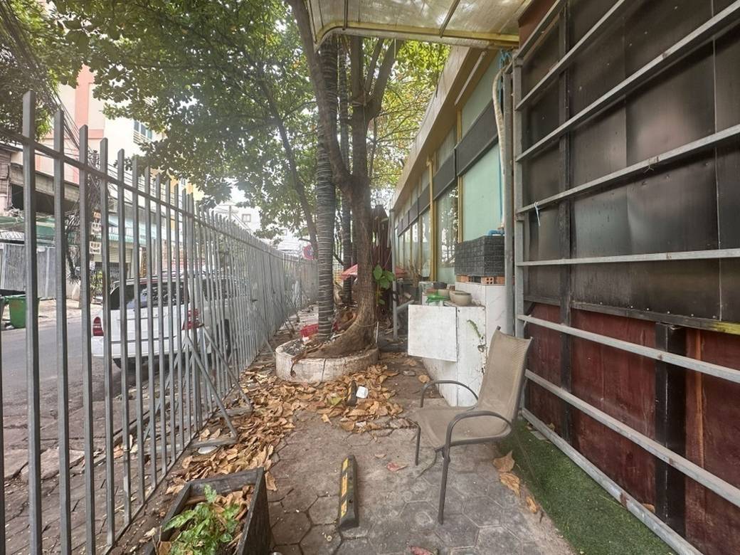 600 sqm Land Size CommercialShophouse K pronájmu