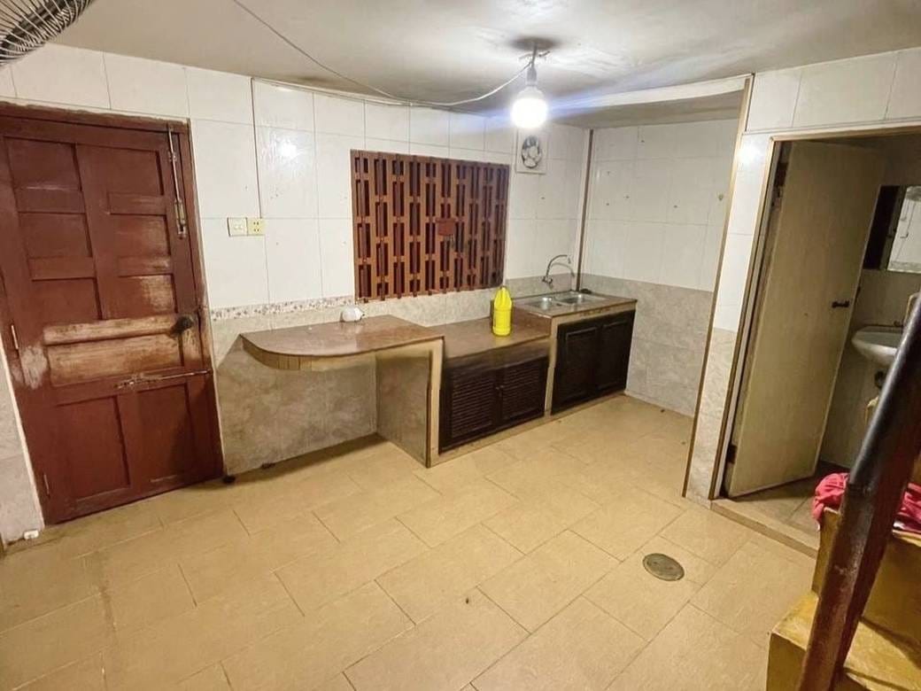 Dom z lokalem handlowym Na wynajem w Boeng Keng Kang $750