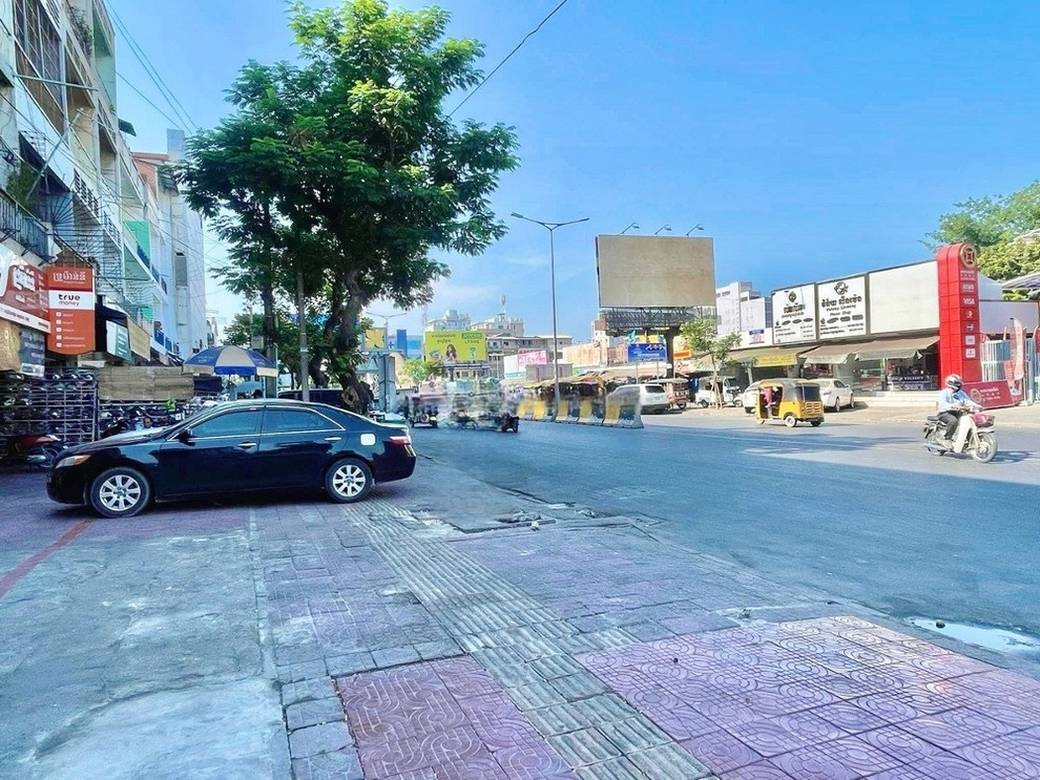 42.75 sqm Living Size Shophouse K pronájmu in Toul Kork