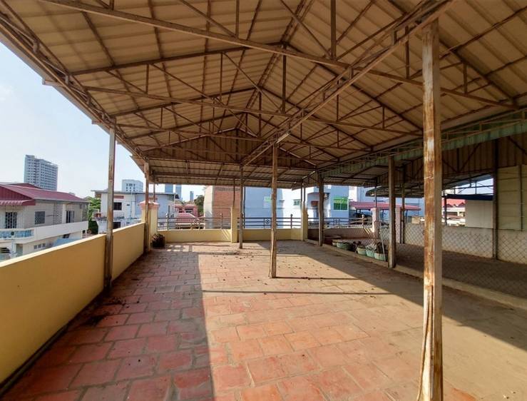 5 Bedrooms House and lot For Sale & Rent