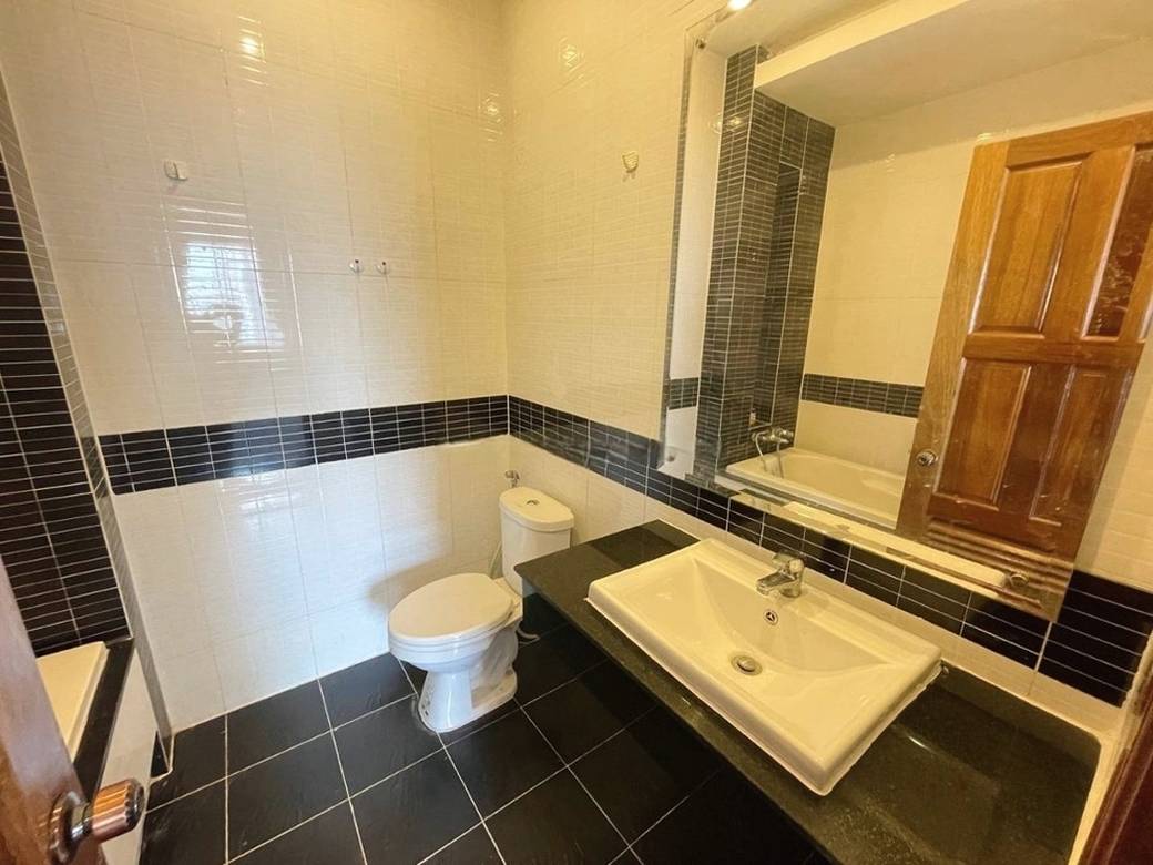 140 sqm Land Size Villa For Rent