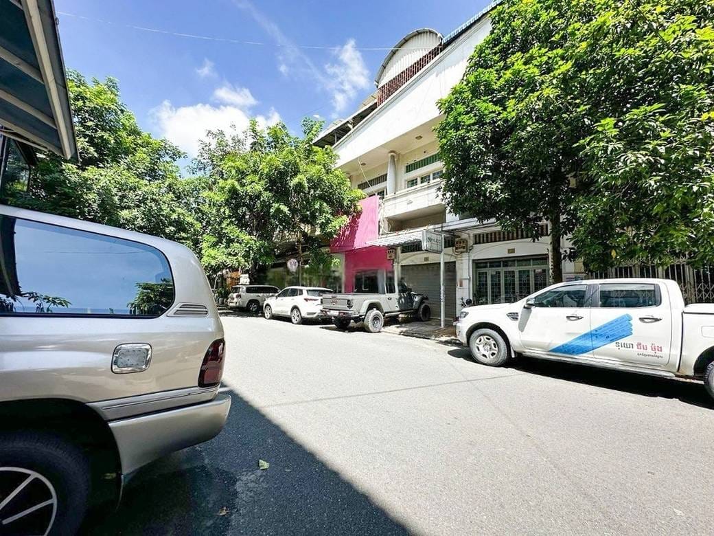 Boeng Keng Kang192平方米使用面积店屋出租