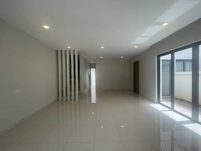 Chankiri​​ Palm Creek | Dwuwilla Na sprzedaż z 4 sypialniami