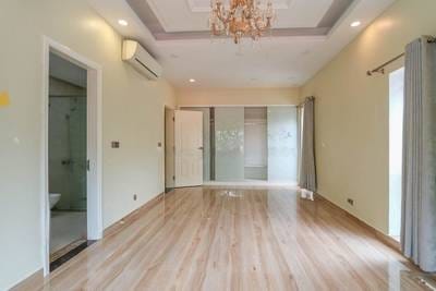 240 sqm Land Size Vila K pronájmu