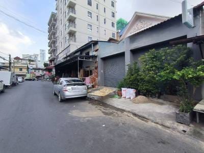 Boeng Keng Kang120平方米使用面积店屋出租