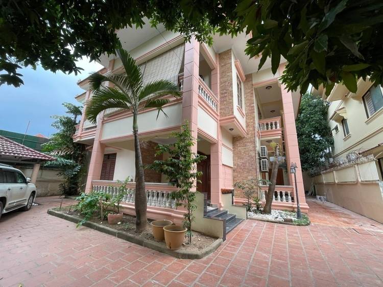 Boeung Trabek, Chamkarmon, Phnom Penh的别墅出租