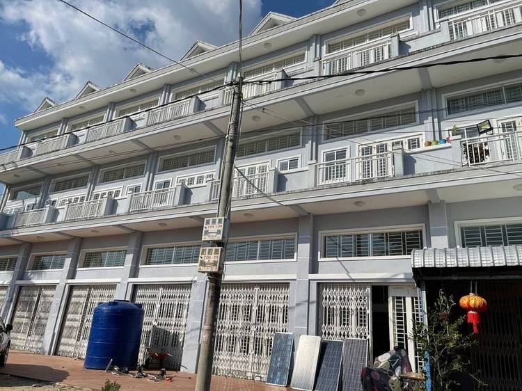 Шопхаус Для Продажи in Sangkat Buon, Sihanoukville