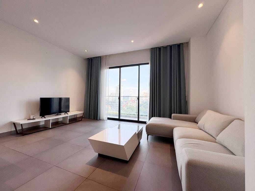 $1,200 Condo