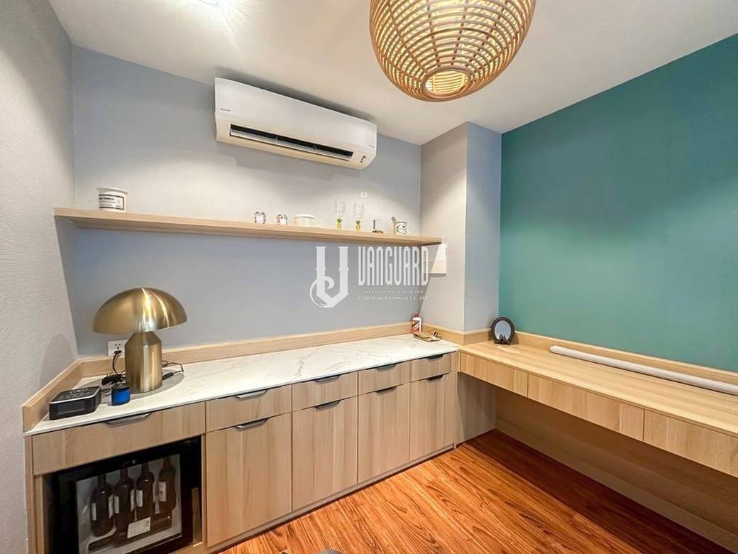 Zařízeno Penthouse K pronájmu