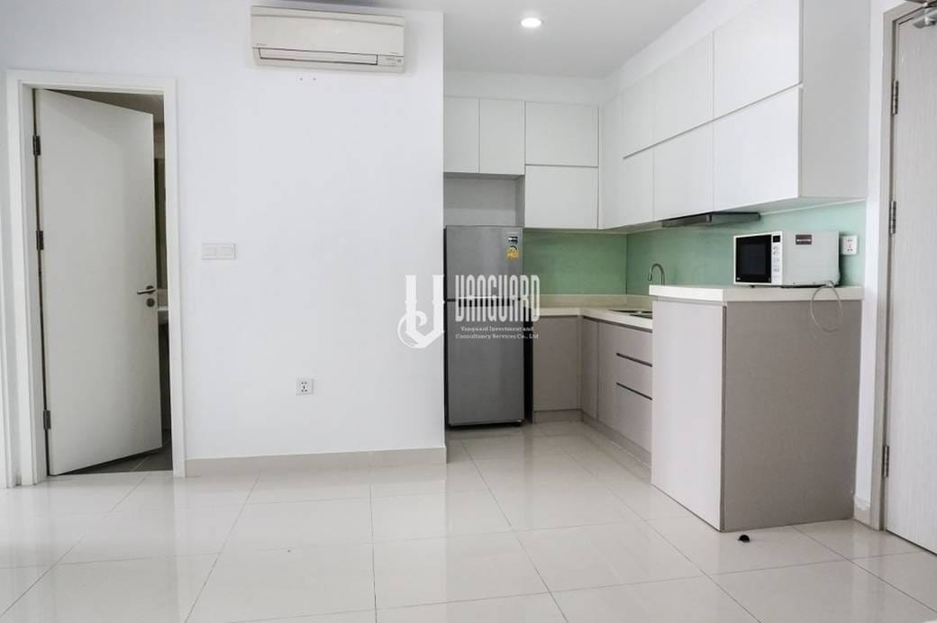 $700 Condo