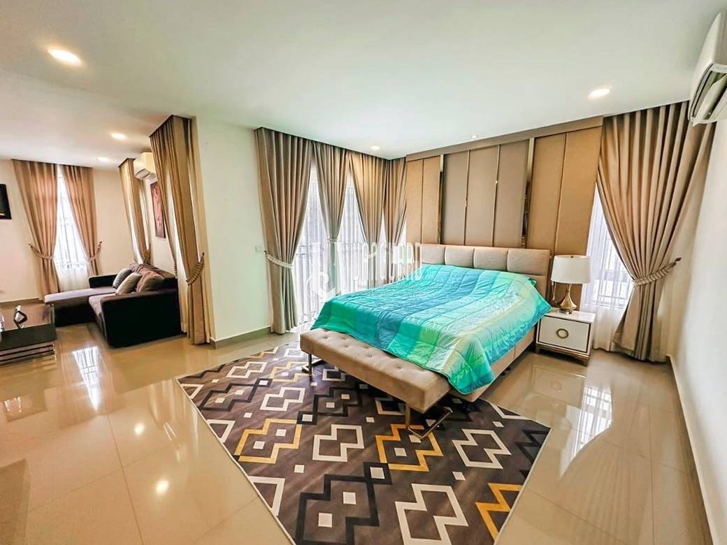 วิลล่า สำหรับเช่า ใน Russey Keo $3,500