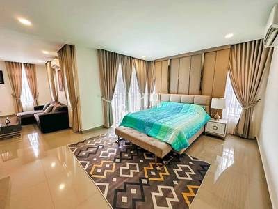วิลล่า สำหรับเช่า ใน Russey Keo $3,500