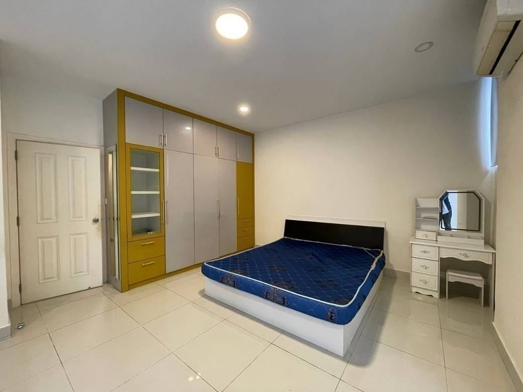 Borey Peng Huoth: The Star Platinum Euro Ville | 216-687 sqm Living Size Dvojvila K pronájmu in Chbar Ampov