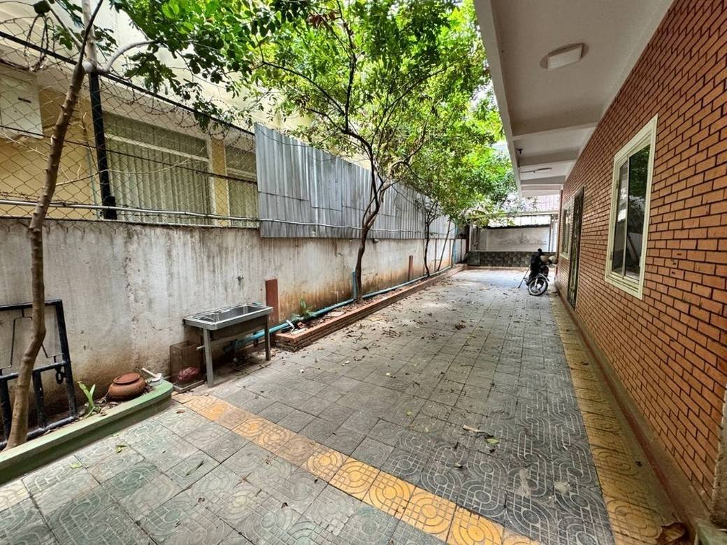 Building For Rent in Tonle Bassac, Chamkarmon, Phnom Penh