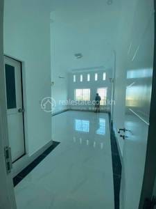 82平方米土地面积的排屋For Sale & Rent