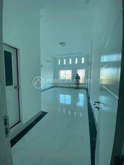 82平方米土地面积的排屋For Sale & Rent