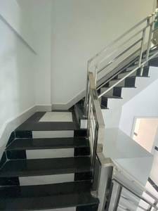 带2个停车位的排屋For Sale & Rent