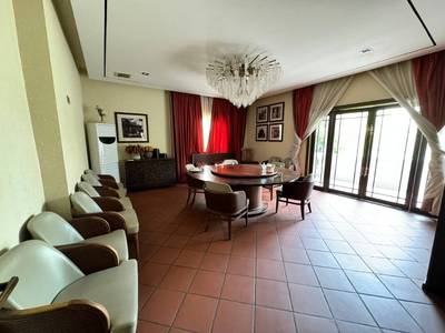 Villa À louer à Phsar Thmei III, Daun Penh, Phnom Penh