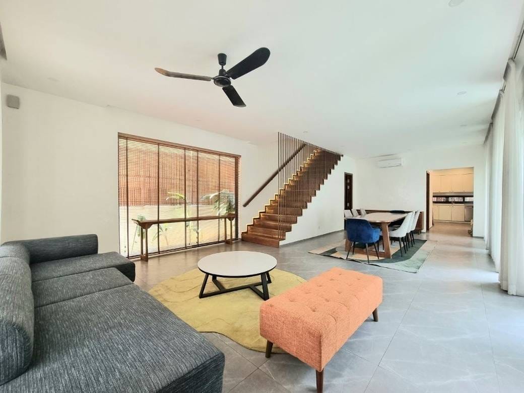 $790,000 Vila
