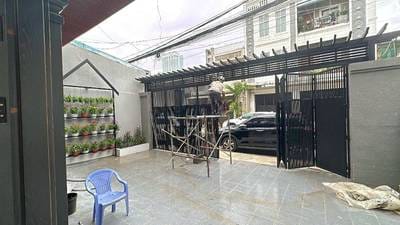 $1,500 の店舗付住宅