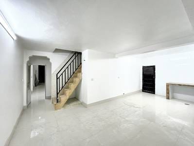 Chamkarmon CommercialShophouse For Rent in Phsar Daeum Thkov Chamkarmon $1,500