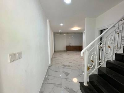 Chroy Changvar ตึกแถว สำหรับขาย ใน Chroy Changvar