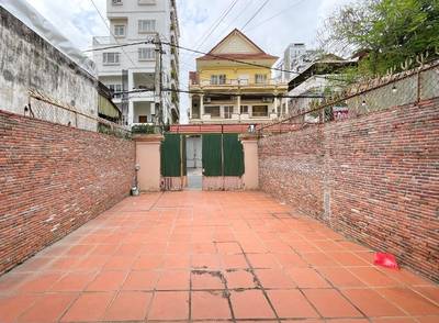 $600 House