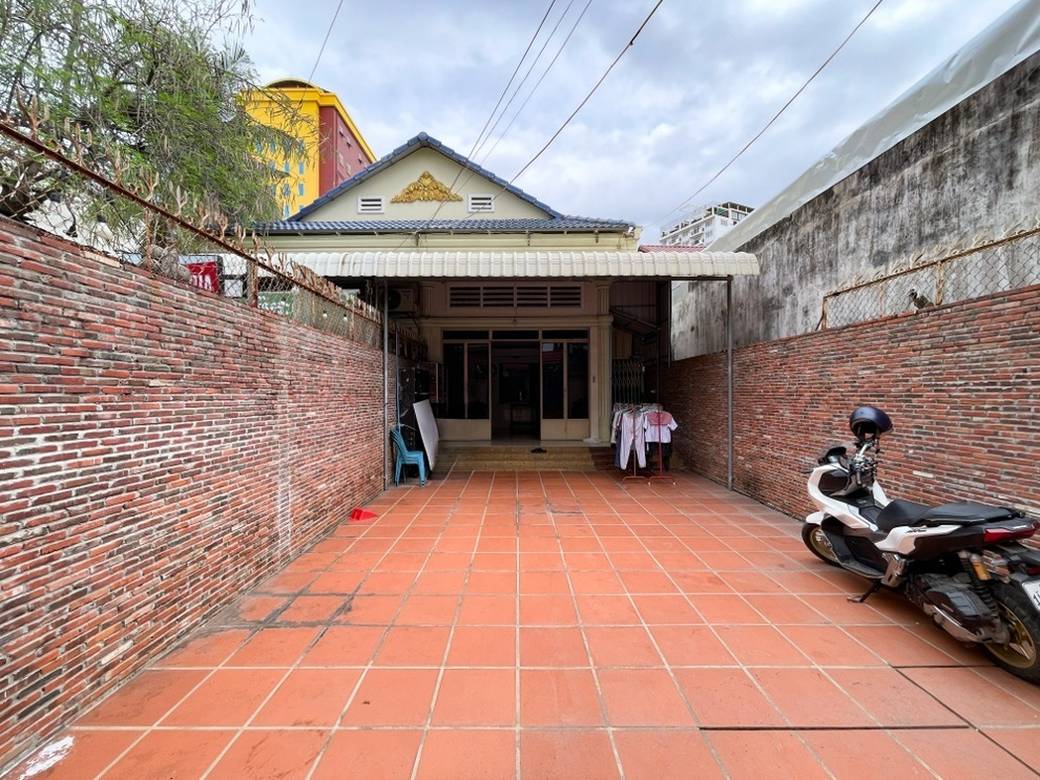 120 sqm Land Size House and lot For Rent