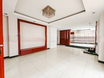 Villa For Sale & Rent in Toul Kork $680,000