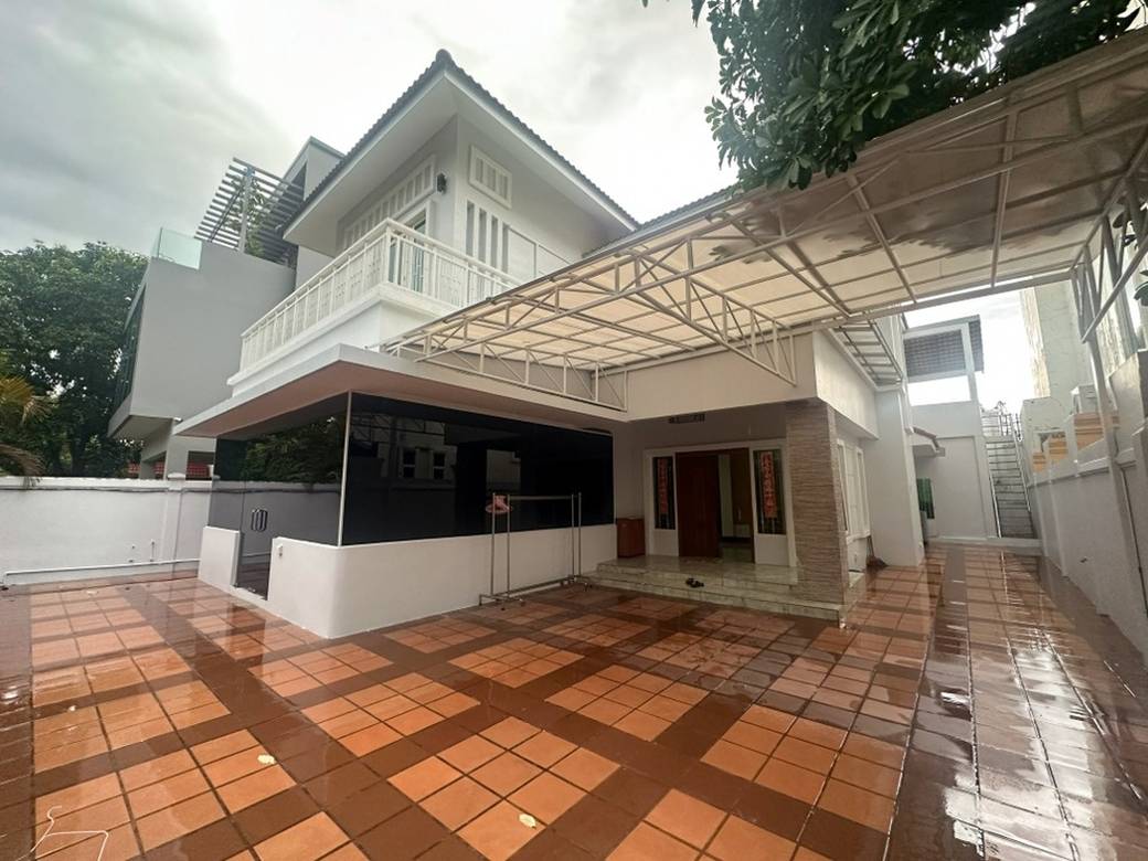 $3,000 Vila